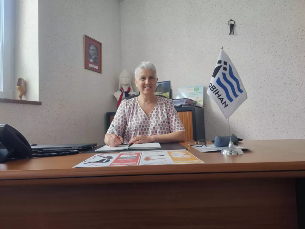 Mme le maire Carole Le Yaouanq à son bureau.