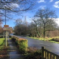 Entrée de Lignol en venant de Kernascléden. Entrée de Lignol en venant de Kernascléden.